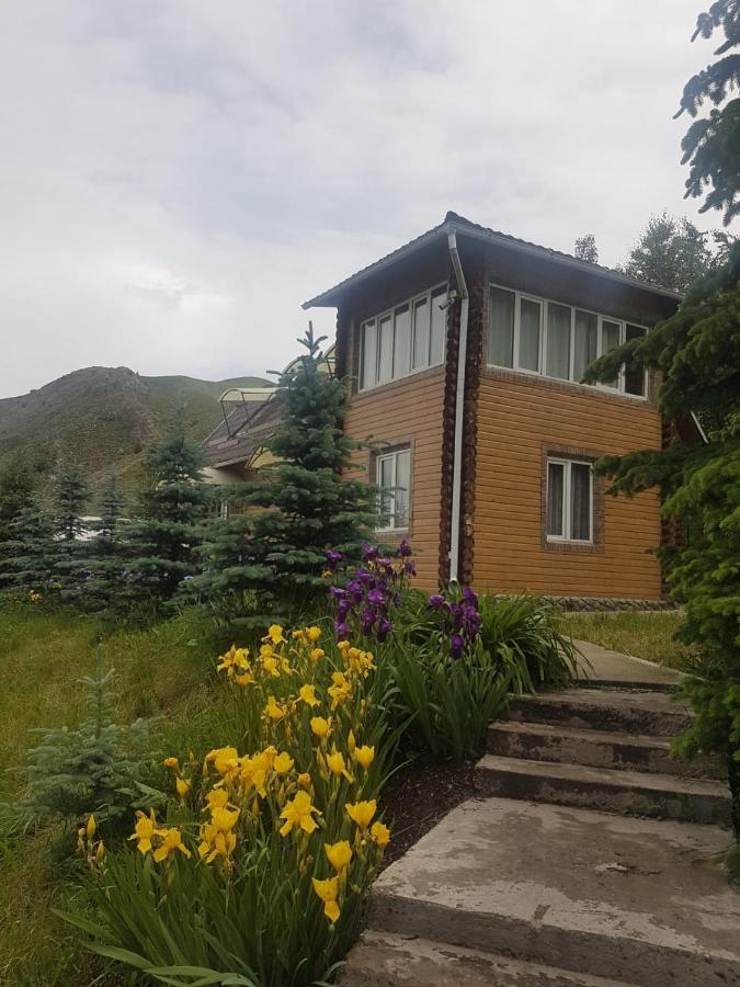 Гостевой Дом Коль-Тор Kegeti Exterior photo